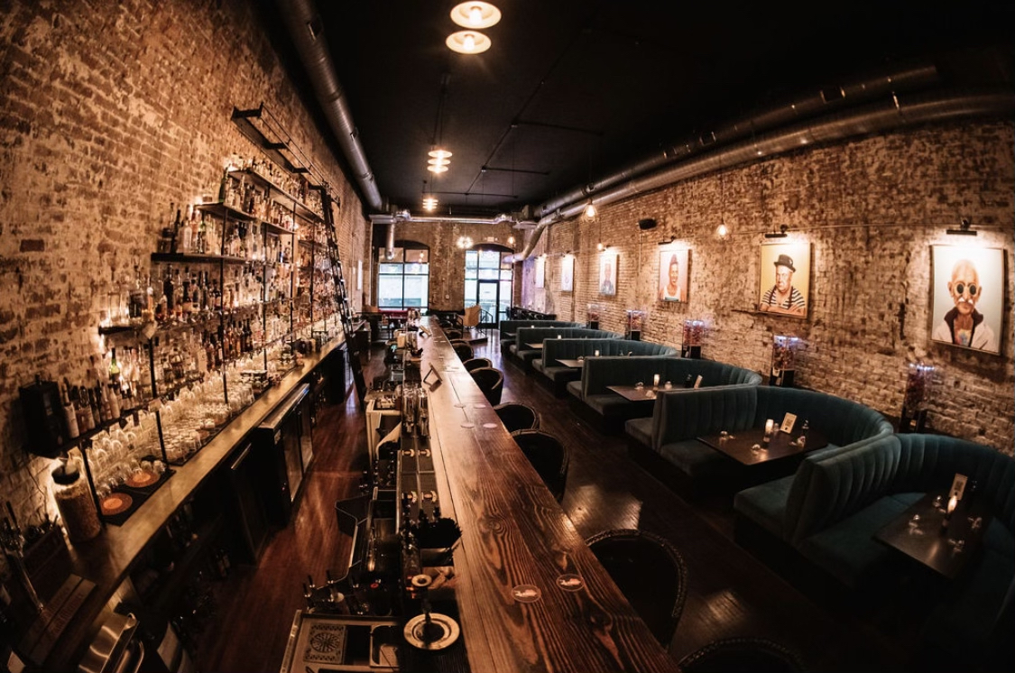 How a Popular Bar Shakes Up the Usual Order With Instagram